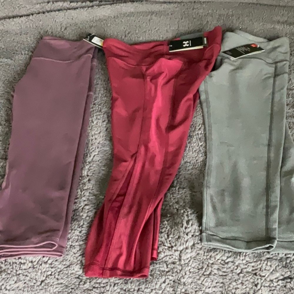 NWT UNDER ARMOUR LEGGINGS